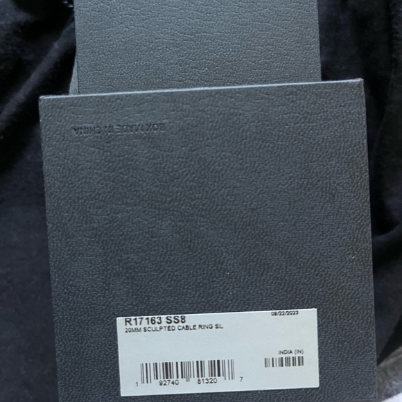 David Yurman sculpted cable ring barely worn.Purchased last year see picture . - Picture 4 of 7